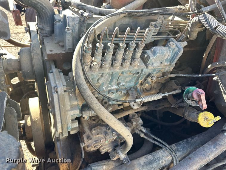 image for item ER8369 1997 International 4900 dump truck