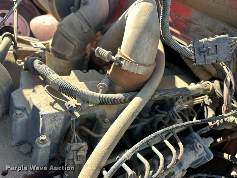 image for item ER8369 1997 International 4900 dump truck