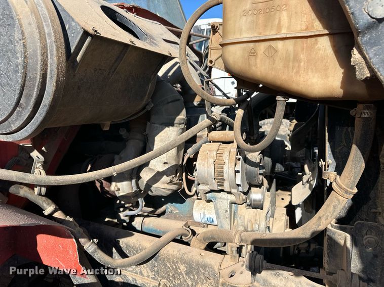 image for item ER8369 1997 International 4900 dump truck