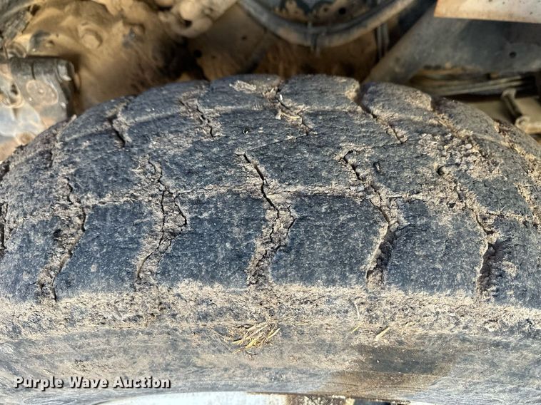 image for item ER8369 1997 International 4900 dump truck