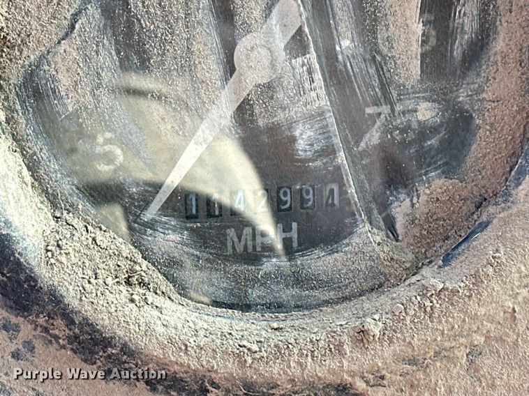 image for item ER8370 1994 Ford L7000 dump truck