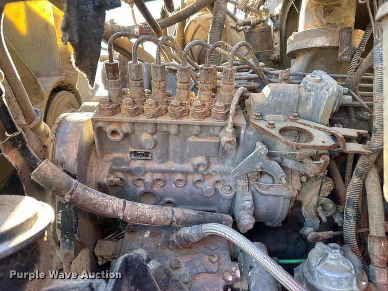 image for item ER8370 1994 Ford L7000 dump truck