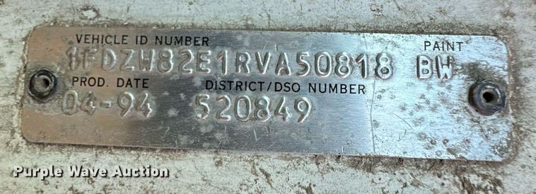 image for item ER8370 1994 Ford L7000 dump truck