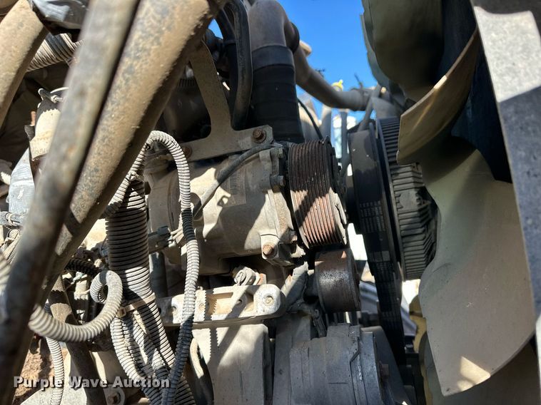 image for item ER8371 2015 International  7400 feed mixer truck