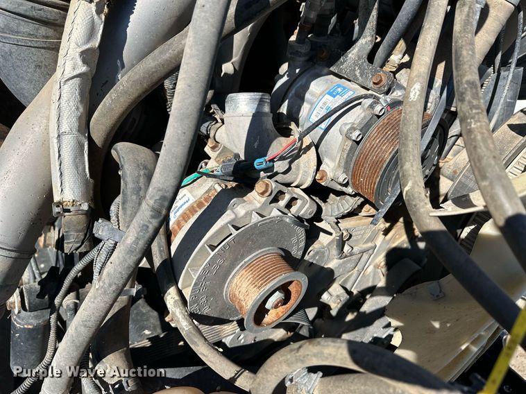 image for item ER8372 2015 International  7400 feed mixer truck