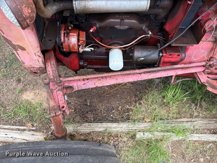 image for item HI9285 Ford tractor