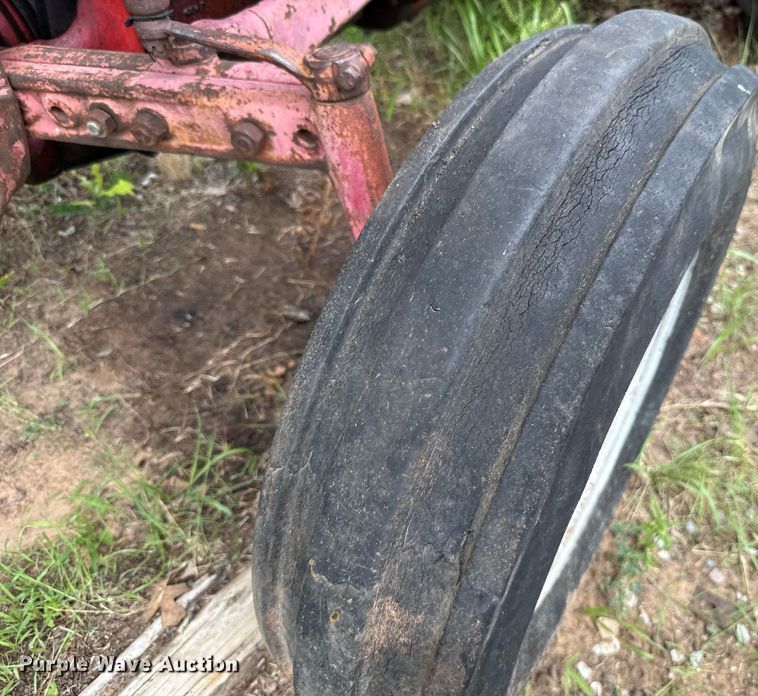 image for item HI9285 Ford tractor