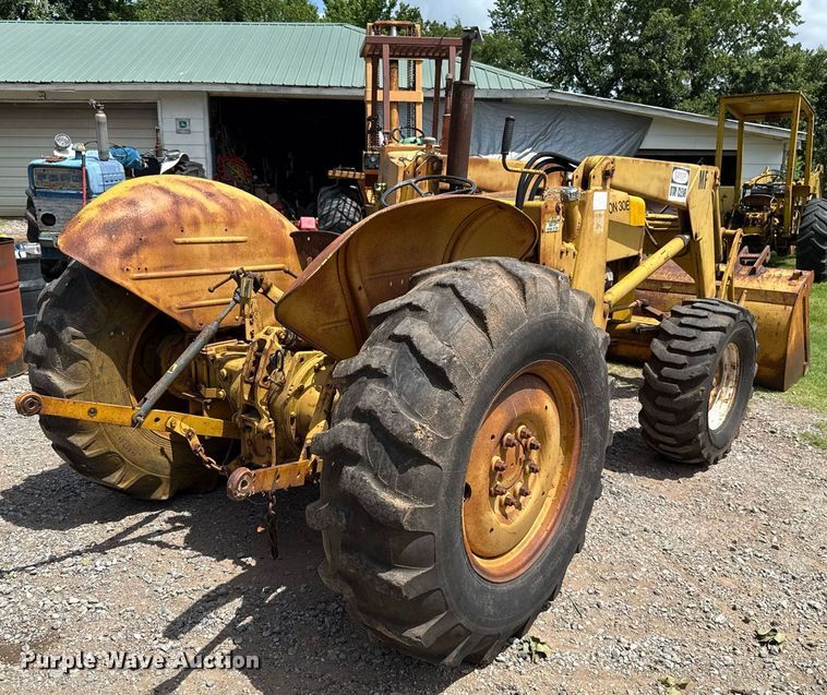 image for item HI9286 1983 Massey Ferguson 30E tractor
