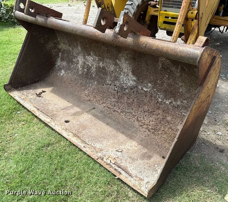 image for item HI9286 1983 Massey Ferguson 30E tractor