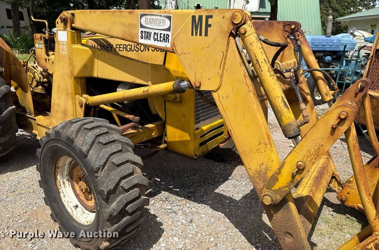 image for item HI9286 1983 Massey Ferguson 30E tractor