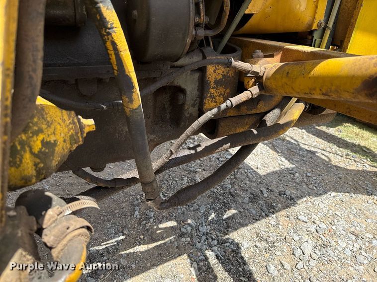 image for item HI9286 1983 Massey Ferguson 30E tractor