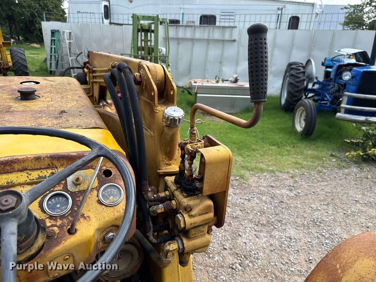 image for item HI9286 1983 Massey Ferguson 30E tractor