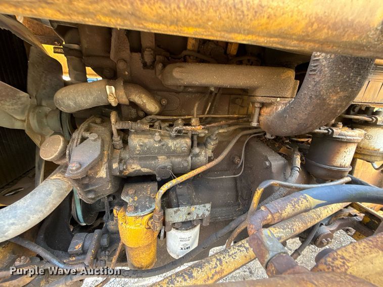 image for item HI9286 1983 Massey Ferguson 30E tractor