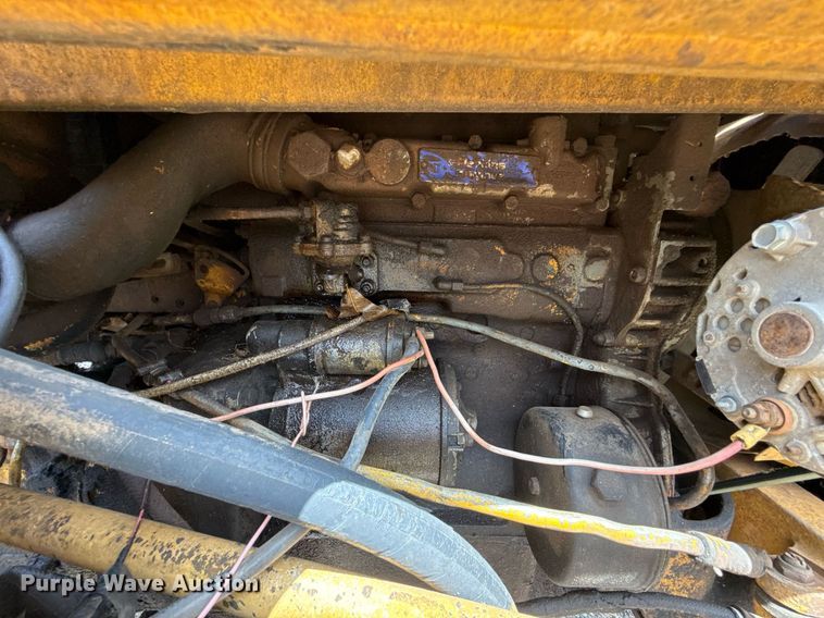 image for item HI9286 1983 Massey Ferguson 30E tractor