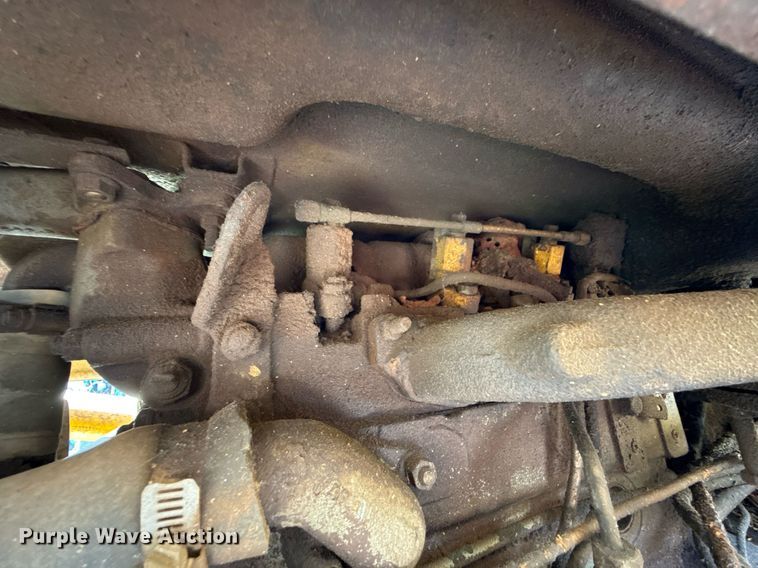 image for item HI9286 1983 Massey Ferguson 30E tractor