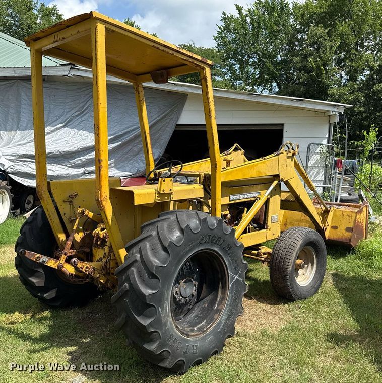 image for item HI9288 International 3444 tractor