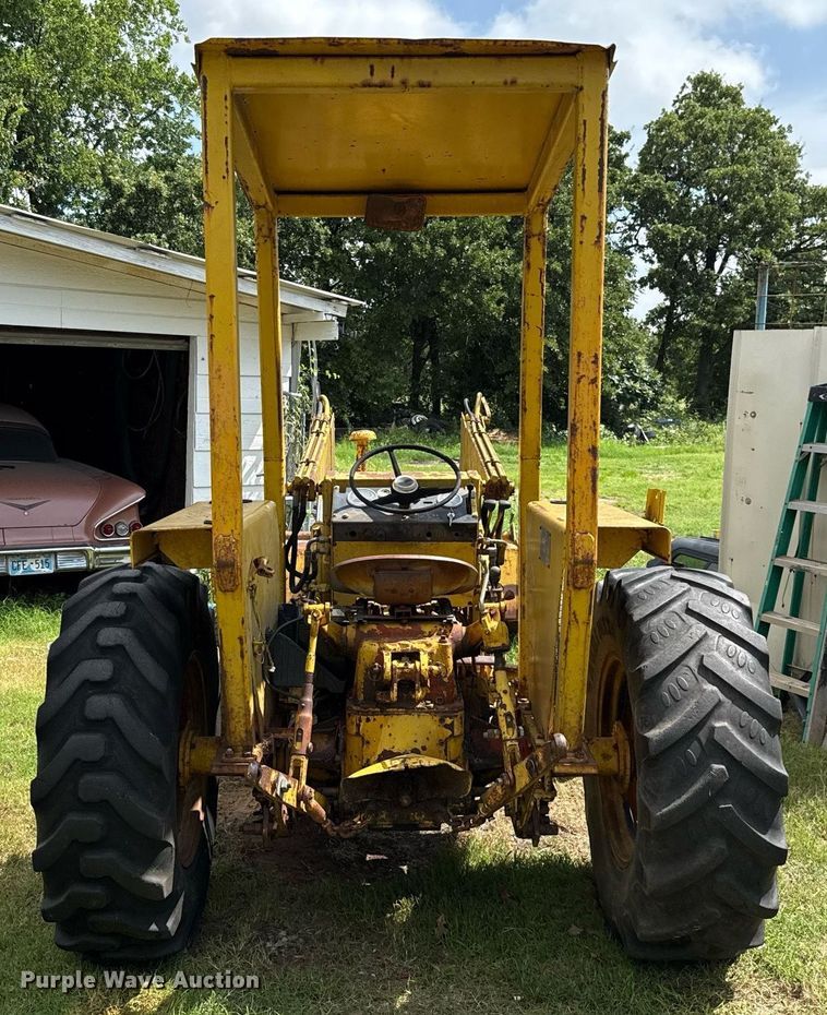 image for item HI9288 International 3444 tractor