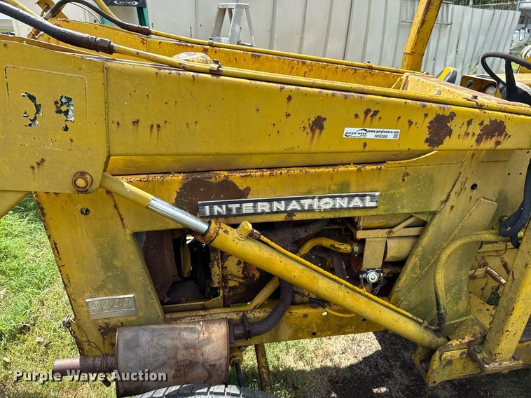 image for item HI9288 International 3444 tractor