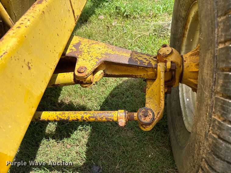 image for item HI9288 International 3444 tractor