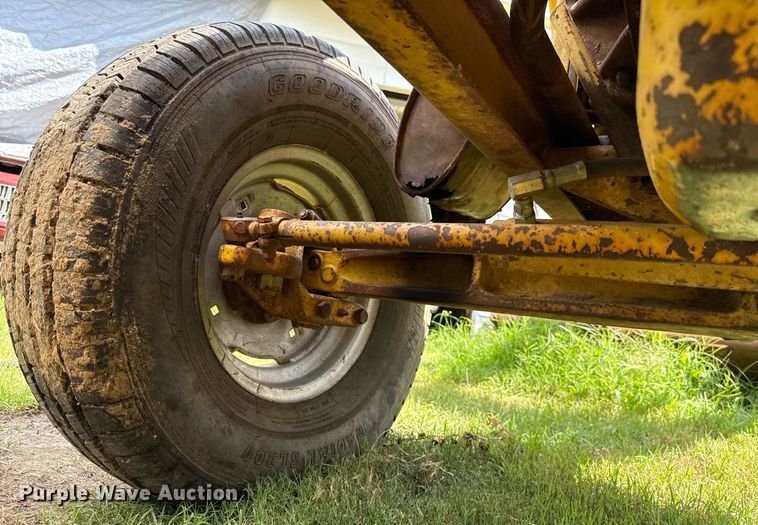 image for item HI9288 International 3444 tractor