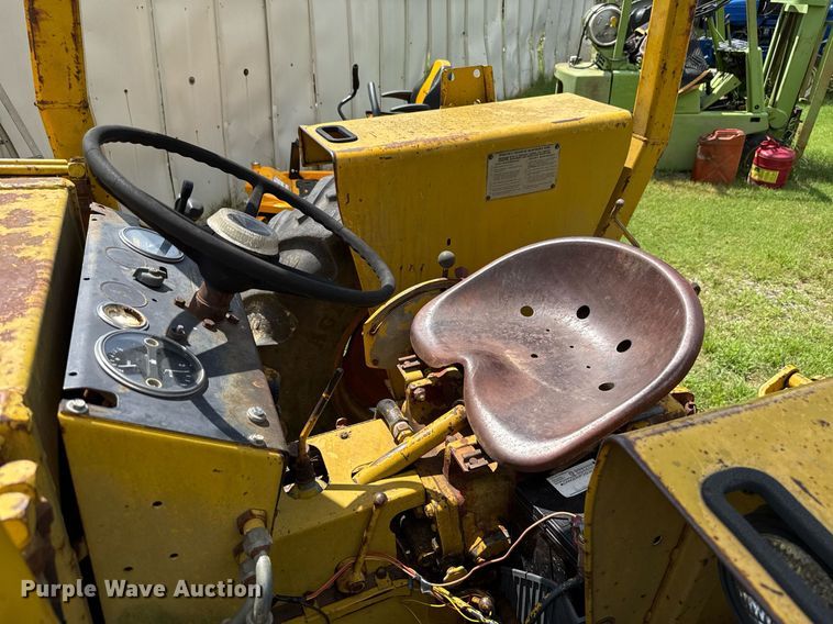 image for item HI9288 International 3444 tractor