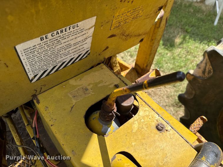 image for item HI9288 International 3444 tractor