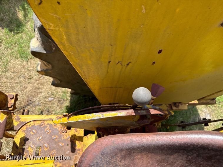 image for item HI9288 International 3444 tractor