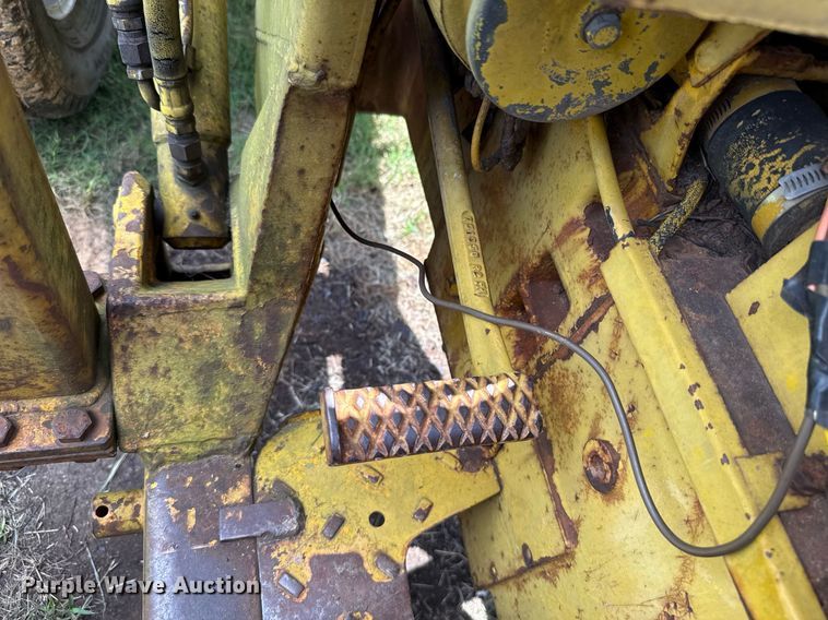 image for item HI9288 International 3444 tractor