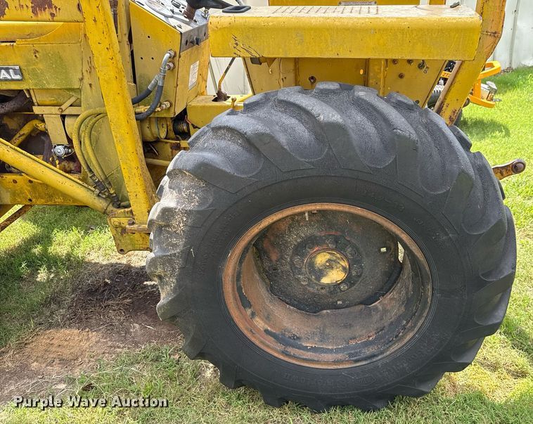 image for item HI9288 International 3444 tractor