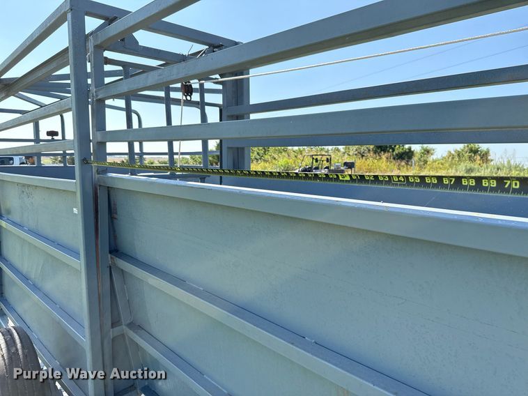 image for item HI9289 Molly Mfg. P-Tub livestock chute