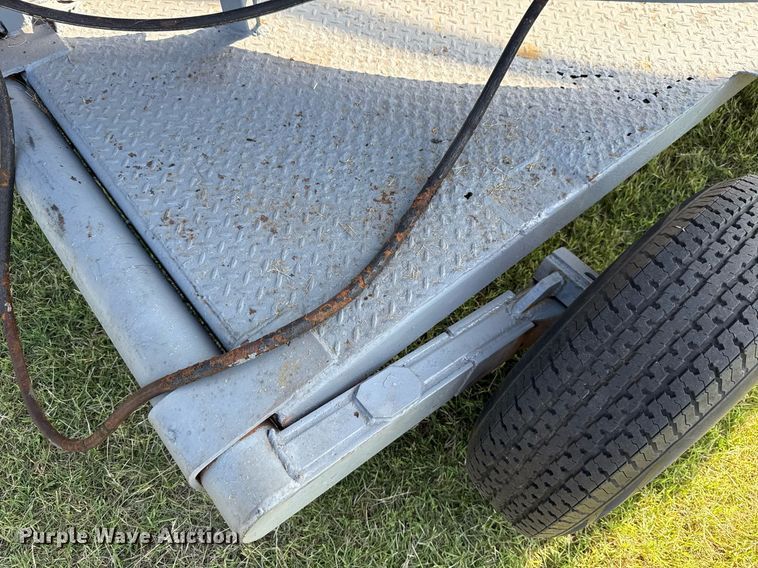 image for item HI9289 Molly Mfg. P-Tub livestock chute