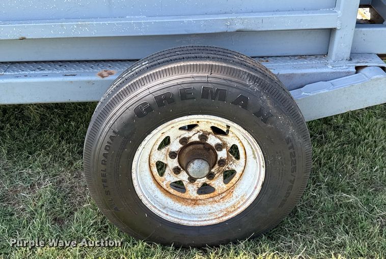 image for item HI9289 Molly Mfg. P-Tub livestock chute