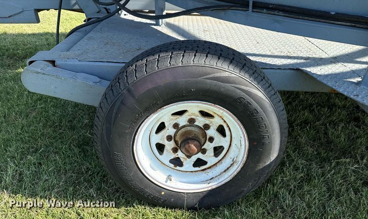 image for item HI9289 Molly Mfg. P-Tub livestock chute