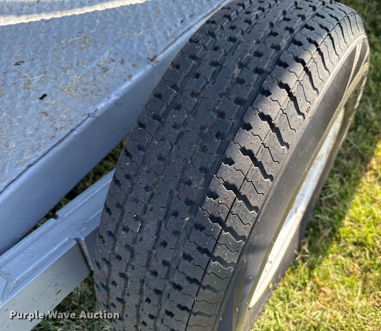 image for item HI9289 Molly Mfg. P-Tub livestock chute