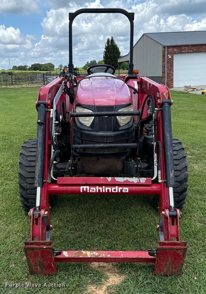 image for item HI9347 2015 Mahindra 2555 HST 