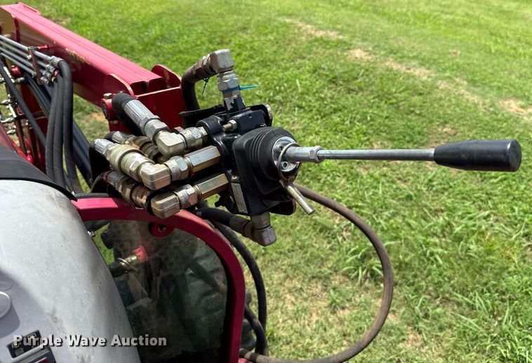 image for item HI9347 2015 Mahindra 2555 HST 