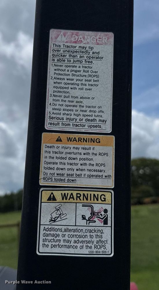 image for item HI9347 2015 Mahindra 2555 HST 