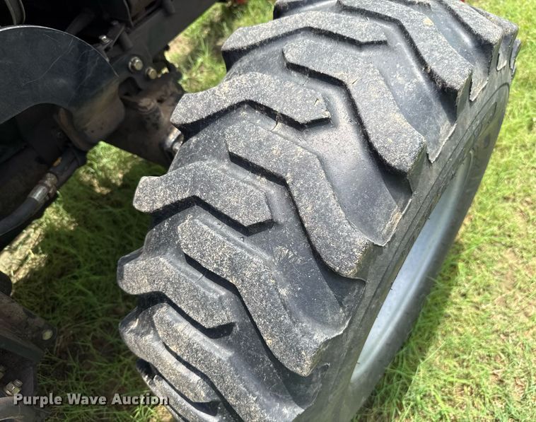 image for item HI9347 2015 Mahindra 2555 HST 