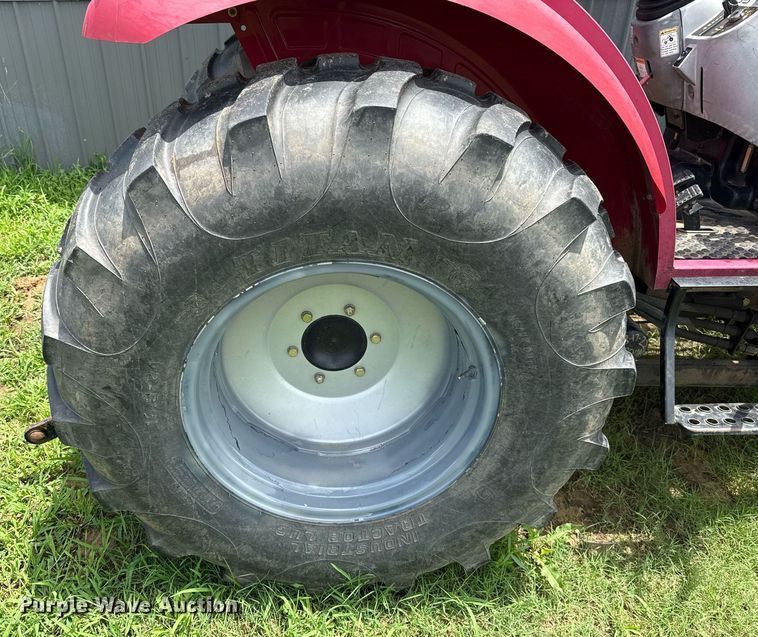 image for item HI9347 2015 Mahindra 2555 HST 