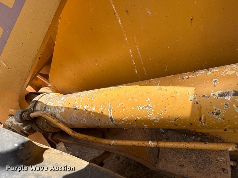 image for item KI9176 1995 Case 721B wheel loader