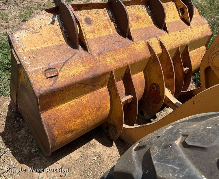 image for item KI9176 1995 Case 721B wheel loader