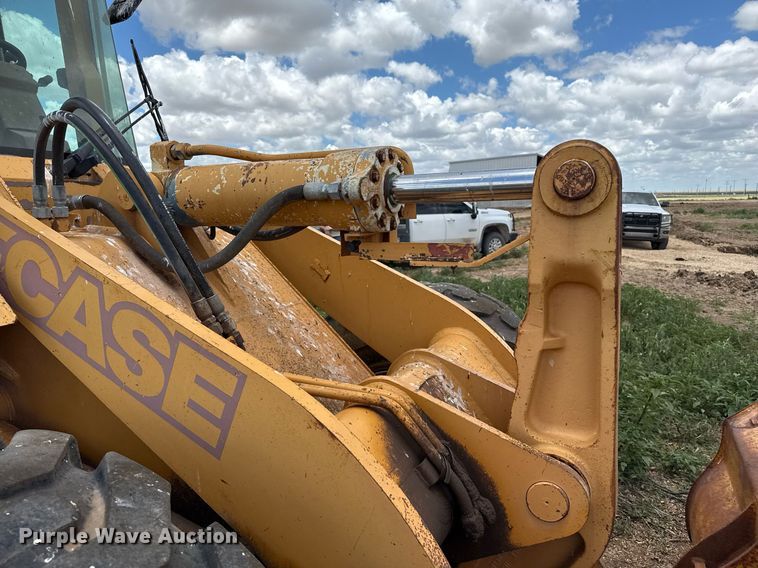 image for item KI9176 1995 Case 721B wheel loader