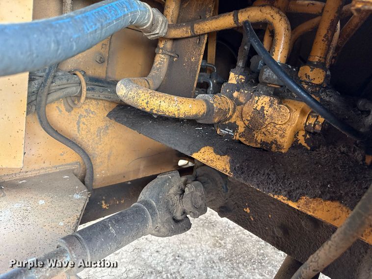 image for item KI9176 1995 Case 721B wheel loader