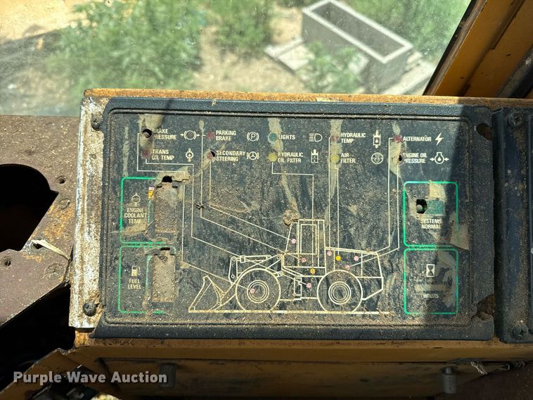 image for item KI9176 1995 Case 721B wheel loader