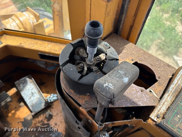 image for item KI9176 1995 Case 721B wheel loader