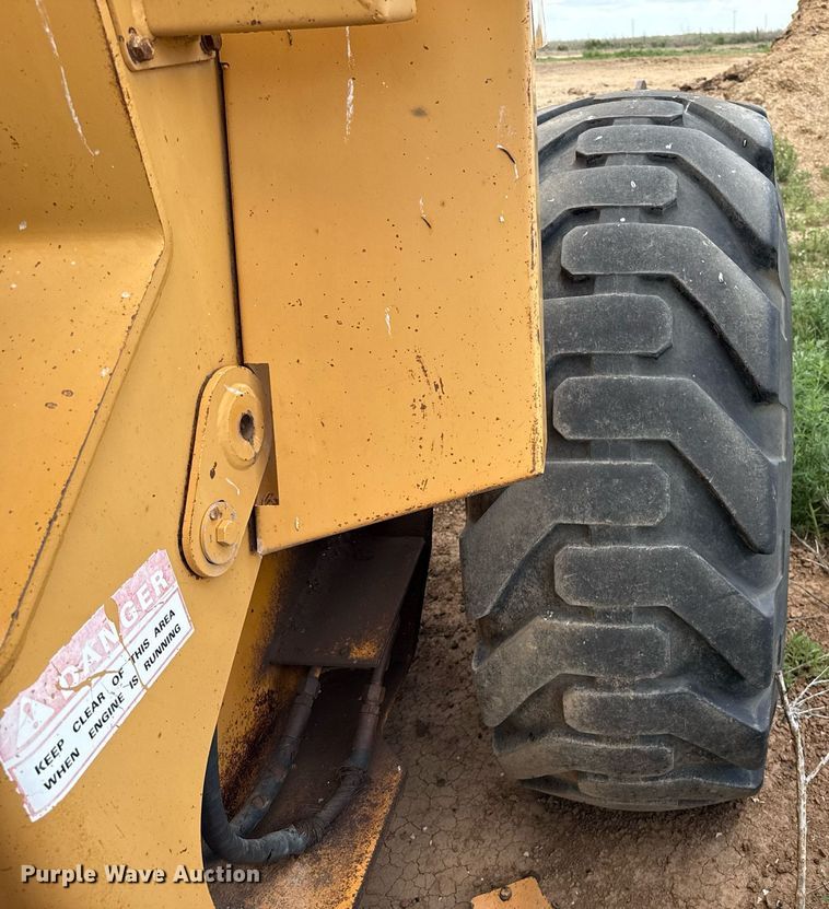 image for item KI9176 1995 Case 721B wheel loader