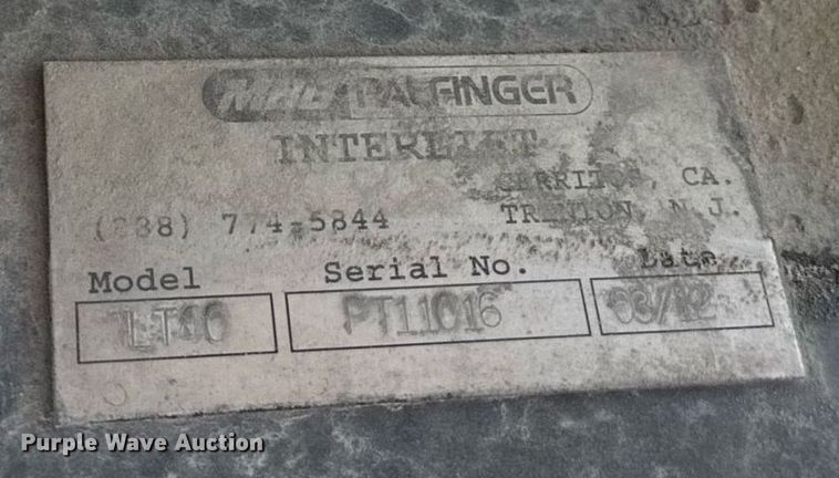 image for item DH8629 2013 Freightliner Business Class M2 box truck