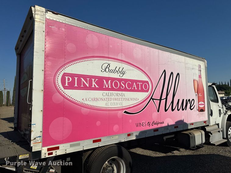 image for item DH8629 2013 Freightliner Business Class M2 box truck