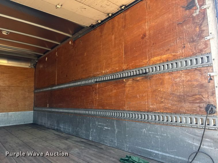 image for item DH8629 2013 Freightliner Business Class M2 box truck