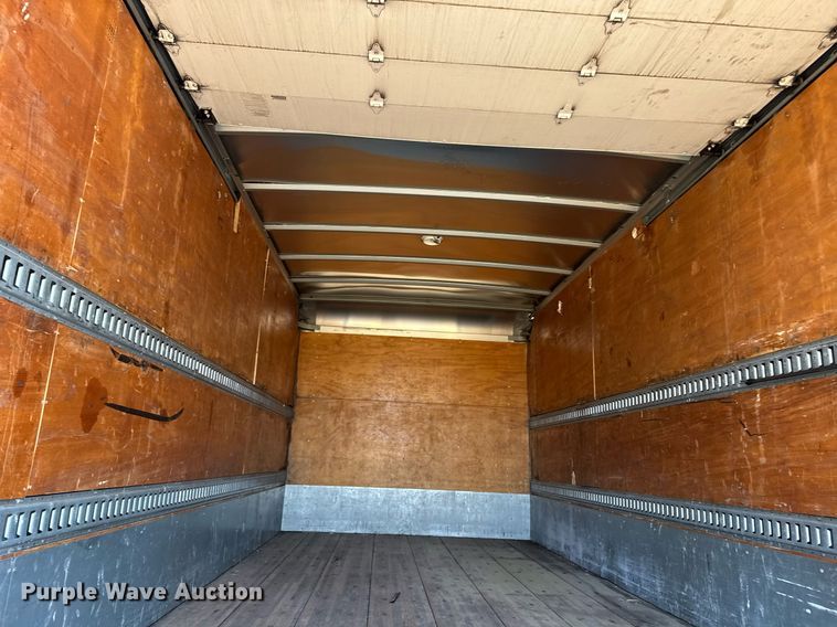 image for item DH8629 2013 Freightliner Business Class M2 box truck